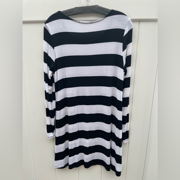 Sparkly Reindeer Tunic Shirt size Large NWOT - Picture 2 of 7